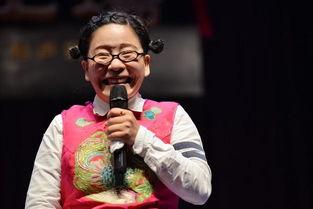 喜剧演员童鸣,笑匠传奇，喜剧人生